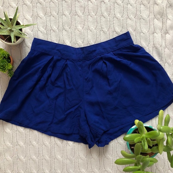 navy blue flowy shorts